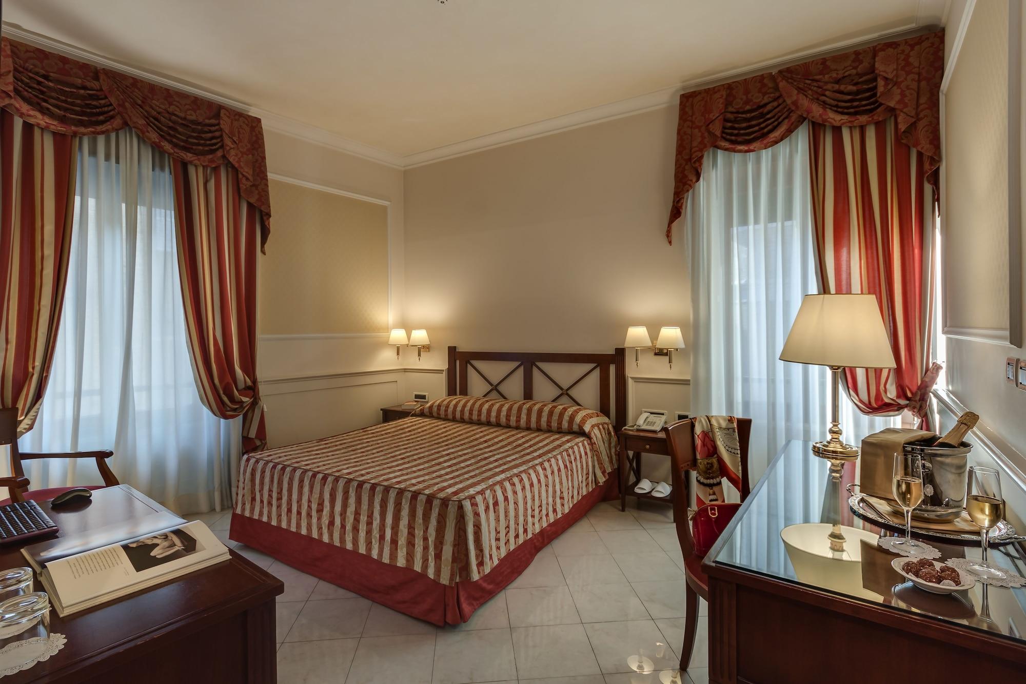 ปาลัสโซ คาร์ดินาลเซซิ Hotel โรม ภายนอก รูปภาพ