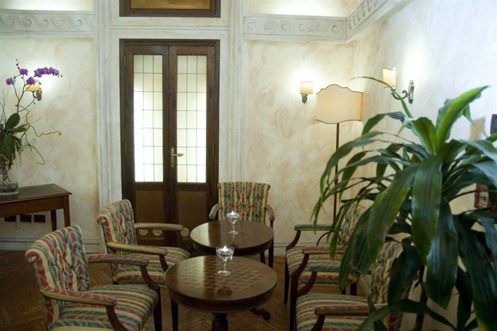 ปาลัสโซ คาร์ดินาลเซซิ Hotel โรม ภายนอก รูปภาพ