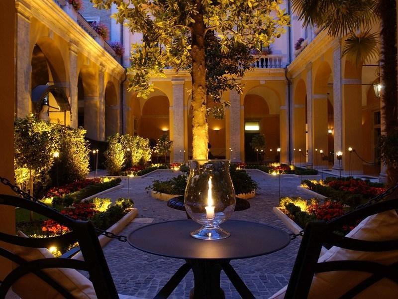 ปาลัสโซ คาร์ดินาลเซซิ Hotel โรม ภายนอก รูปภาพ