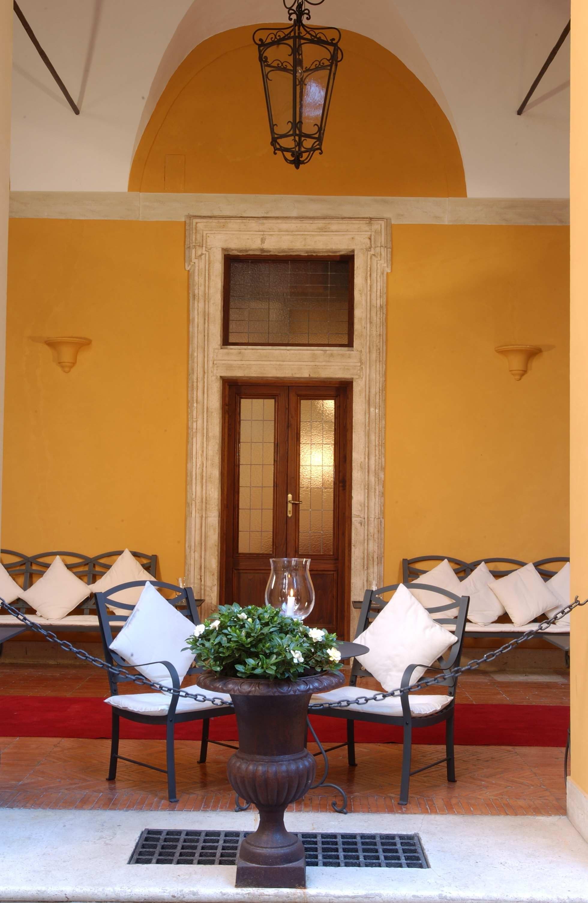 ปาลัสโซ คาร์ดินาลเซซิ Hotel โรม ภายนอก รูปภาพ